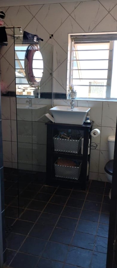 4 Bedroom Property for Sale in Noorsekloof Eastern Cape